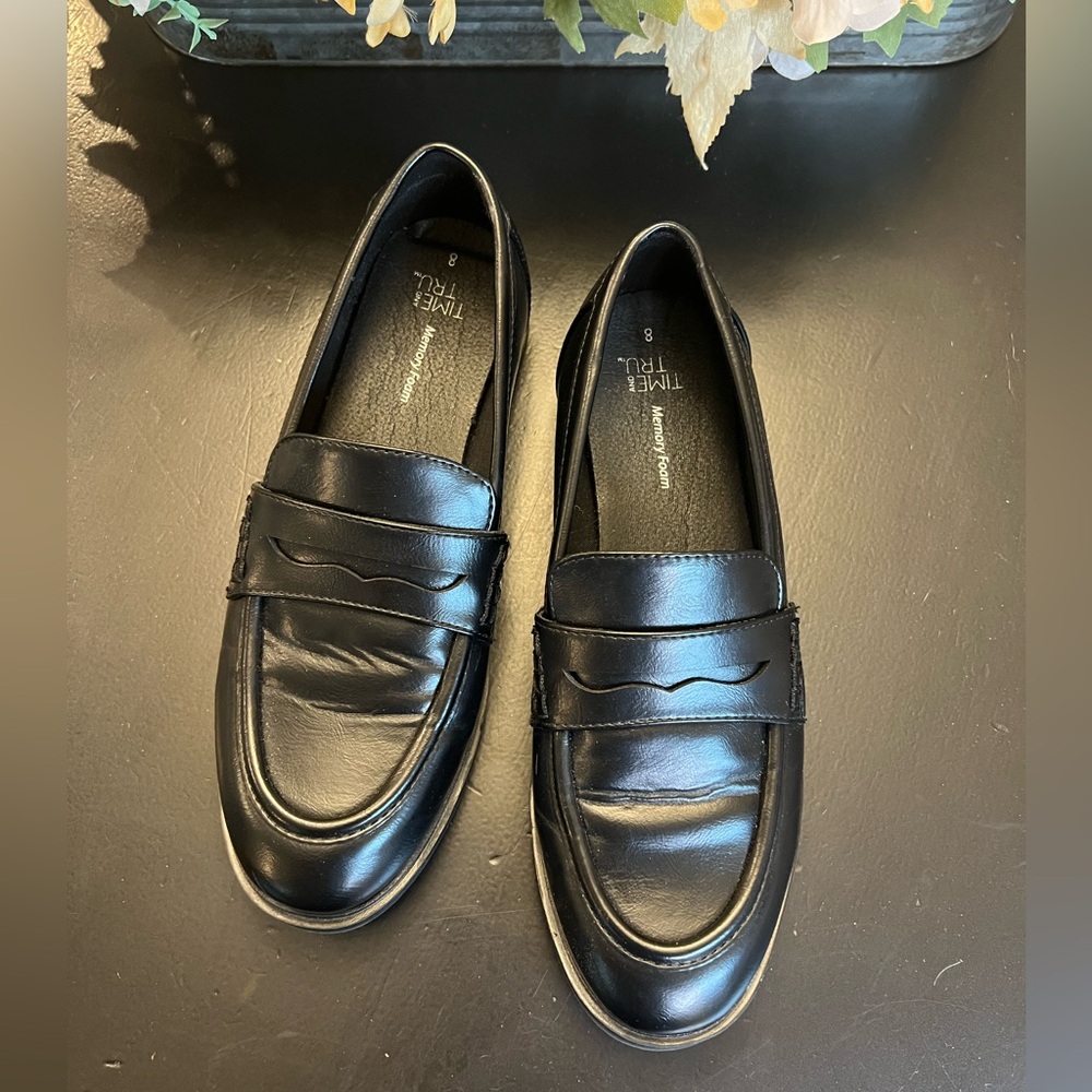 Time & Tru Black Memory Foam Faux Leather Loafers Sz‎ 8 Preppy Academia